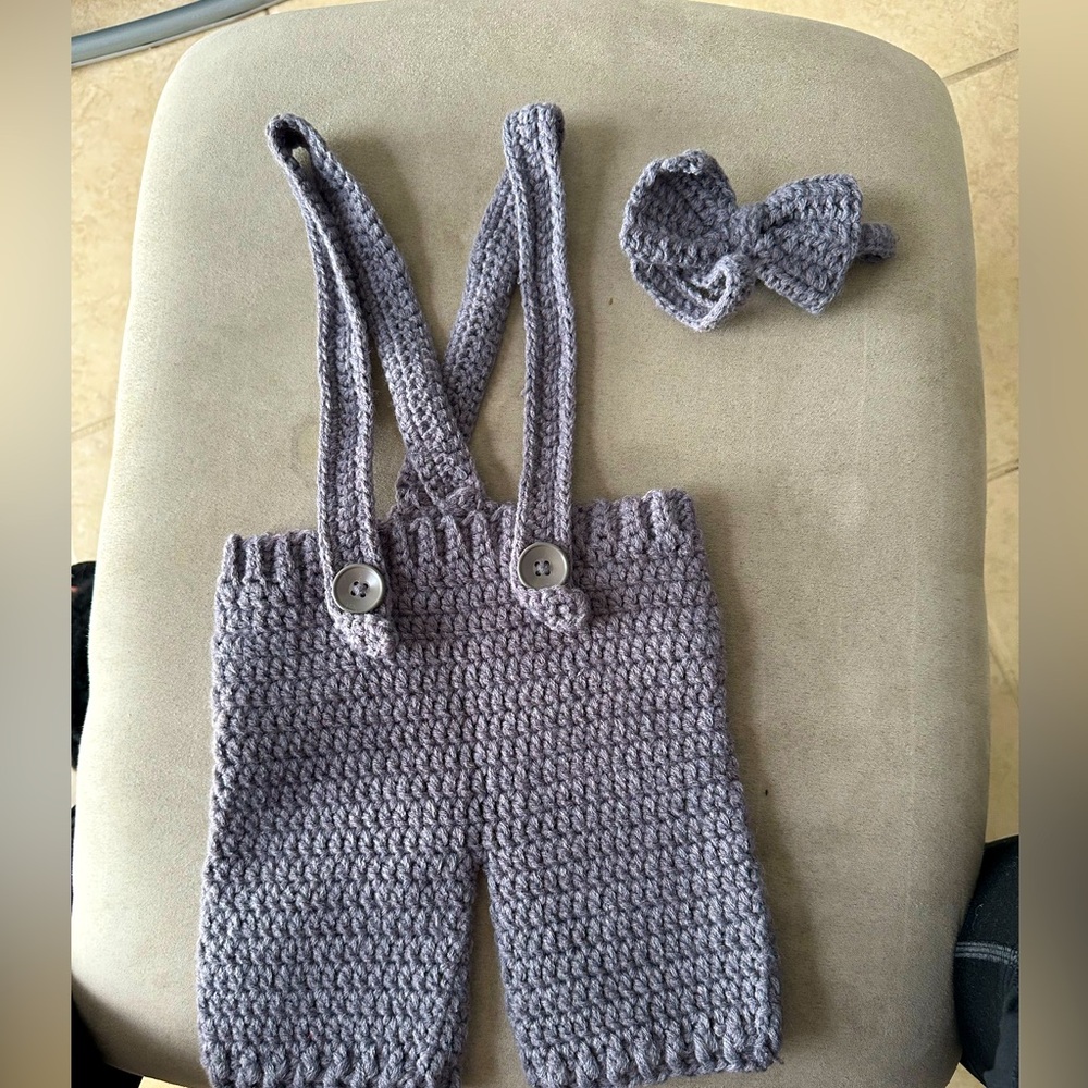 Newborn knit outfit